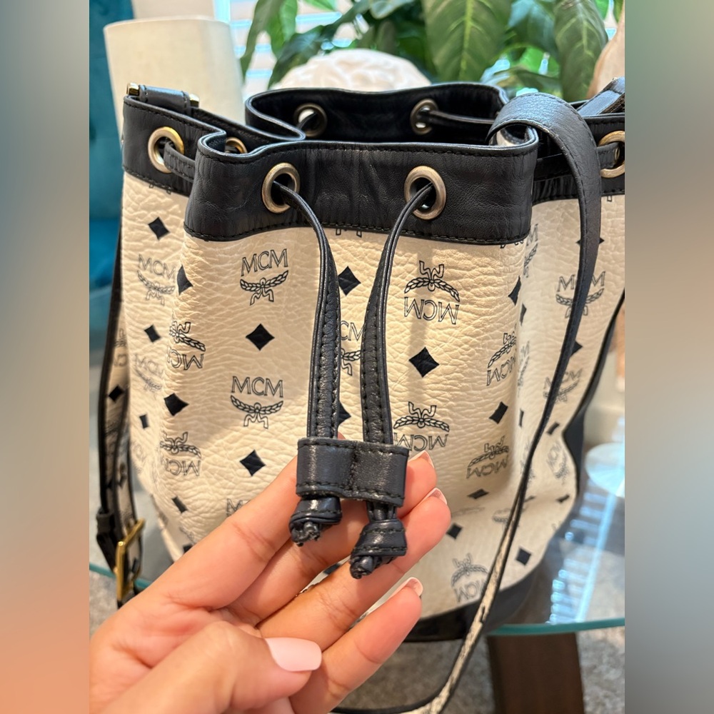 MCM White and Black Visetos Drawstring Crossbody Bucket Bag - Picture 4 of 15